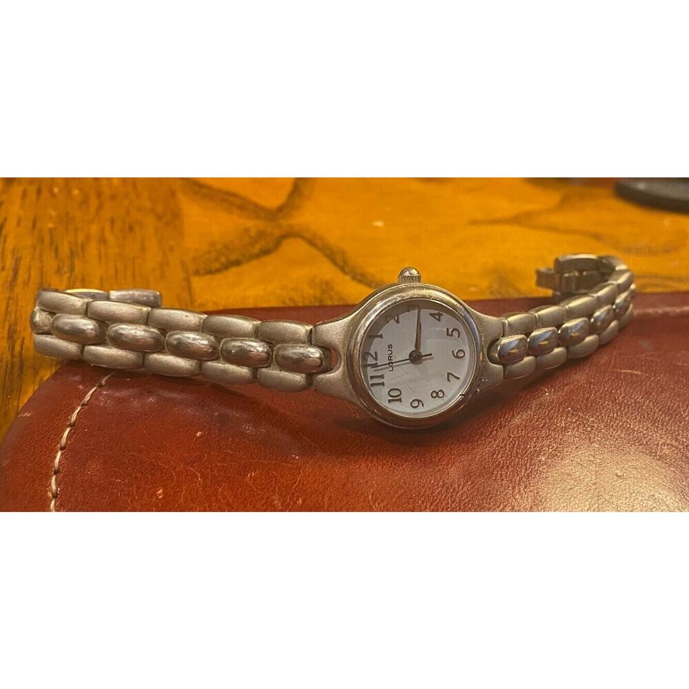 Women's VTG Brushed Metal Tone Lorus Watch, 22mm Case, Bracelet Band
